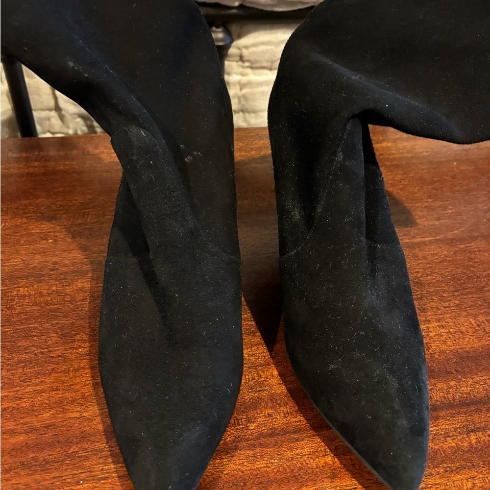 Stuart Weitzman Kitten Heel Pointed Toe Suede Boo… - image 1